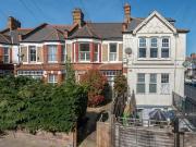 Vant Road, London, SW17 2 bed flat to rent £2,500 pcm...