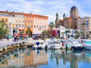 VAR EST SAINT RAPHAEL sur les hauteurs dans un...