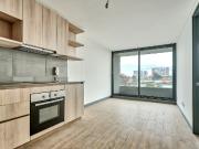 Varas Mena 981 [601 1]