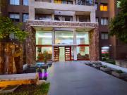 Vargas Buston con Carlos Walker Martínez, Metro Ciudad...