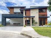 Vast Modern Contemporary House and Lot For Sale in Sun...