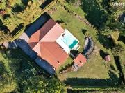 Vaste villa sur grand sous sol