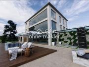 Vastu Villa mit Alpenblick & historischer Lage bei...