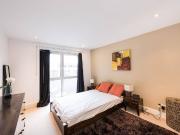 Vauxhall Bridge Road, Pimlico, London SW1V, 3 bed flat...
