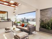 Ven a descubrir la elegancia y el confort en este...