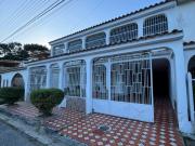 VEND CASA EN EL PINAR NAGUANAGUA