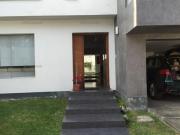 Vend casa en San Isidro