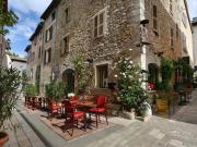 Hotel et restaurant valbonne village en pierre