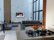 VENDA CASA ALTO PADRÃO COM PISCINA EM EXCELENTE BAIRRO...