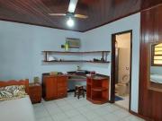 Venda de casa Duplex com um quarto e mais duas suítes,...