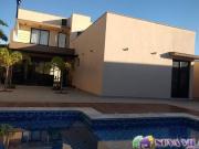 Venda de Casa em Condomínio de Luxo em Jaguariúna SP: 3...