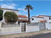 VENDA de CASA MORADIA com garagem, jardim e quintal Pico...