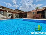 Venda e Temporada | Ampla Casa Térrea no Mar Verde