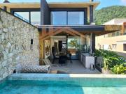 venda na praia de Juquehy com 4 suítes, espaço gourmet...