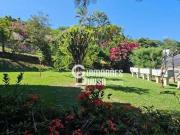 Ampla Casa em Condomínio Fechado – 4 Dorms 2 Suítes –...