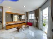 Venda ou locação desta casa semi mobiliada com 4...