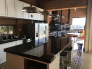 Venda/Locação Casa de Alto Padrão Condomínio Fechado Taubaté