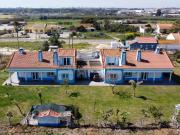 Vende 2 Moradias T2+1 19.000M2 de terreno Moita