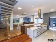 VENDE CASA 03 SUÍTES EM CONDOMÍNIO | BAIRRO SANTA...