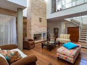 Vende casa com 04 suítes 442m² a.c. ao lado do Colégio...