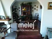 Vende Casa con Arboles Frutales en los Almendros