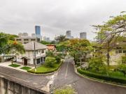 VENDE casa em condomínio 4 Suítes, 4 Vagas, pertinho do...