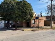 VENDE CASA EN BARRIO DEAN FUNES