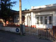 VENDE CASA EN ESQUINA!