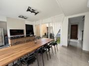 Vende casa en La Lucila,FRENTE AL COLEGIO LINCOLN