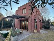 VENDE CASA MEDRANO Chacras de Coria APTO CREDITO