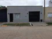 VENDE CASA SEMICENTRICA, REFACCIONADA A NUEVA!