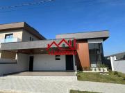 VENDE CASA TÉRREA COM 3 DORMITÓRIOS NO CONDOMÍNIO RUDÁ