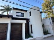 VENDE hermosa casa en Barrio Don Bosco