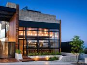 VENDE LOCAL COMERCIAL BARRIO PARQUE CAPITAL