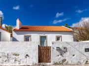 Vende Moradia T2 Ericeira 6 Km, A Casa das Casas