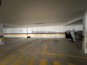 Vende se 2 lugares de estacionamento contíguos,...