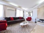 Vende se ampla cobertura de 359m² com 4 dormitórios,...
