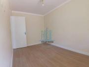 Vende se apartamento reformado no BNH com 2 dormitórios....