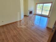 Vende se Apartamento T2 com Varanda Canelas, Gaia