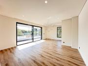 Vende se Apartamento T3 com Varanda Serralves, Porto