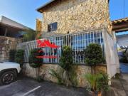 Vende se Bela Casa com 03 dormitórios suítes no Jardim...