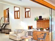 Vende se Bela Casa no Cond. Jardim das Palmeiras em...