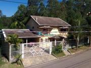 Vende se casa com 3 dormitórios e 2 suítes no condomínio...