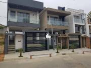 Vende se casa com 3 quartos, sendo 1 suíte no mata...