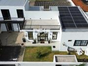 VENDE SE CASA DE 300M² | 3 QTOS + ESCRITÓRIO | ÓTIMA...