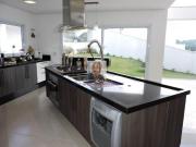 Vende se Casa no Condomínio SP II Arq. moderna! 4 sts,...