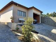 VENDE SE CASA TÉRREA COM 3 DORMITÓRIOS 1 SUÍTE NO BAIRRO...
