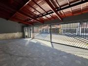 VENDE SE CASA TÉRREA ESPAÇOSA NO BAIRRO SANTA CLARA –...