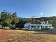 VENDE SE EXCELENTE MORADIA EM SÃO ROQUE DO PICO