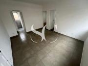 Vende se imóvel sendo residencial no 1º piso e...